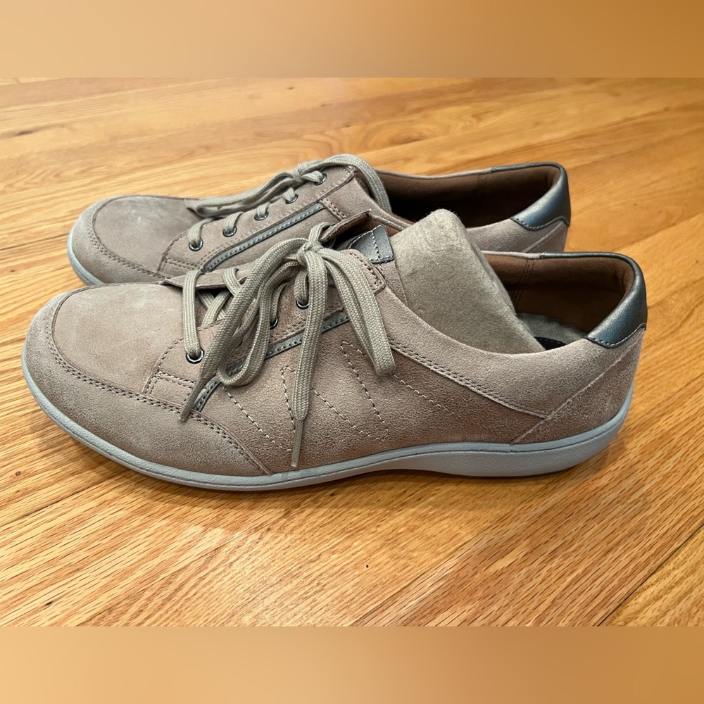 Aravon Women's Bromly leatger Oxford shoes